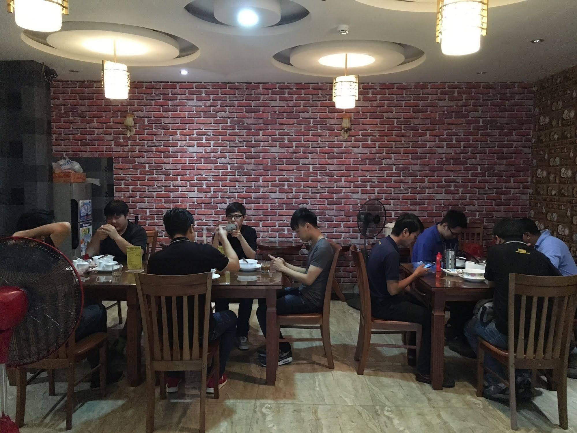 New Amely Hotel Hanoi Buitenkant foto